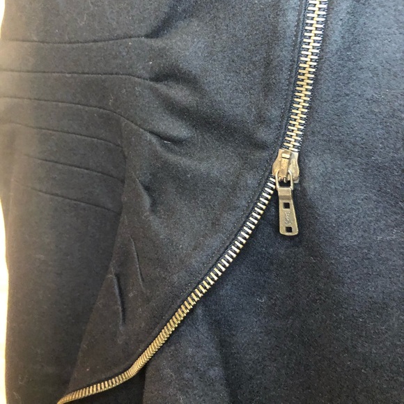 Yves Saint Laurent || NWT || Cashmere & Wool Blend RUNWAY The “IT” Skirt - Picture 5 of 15